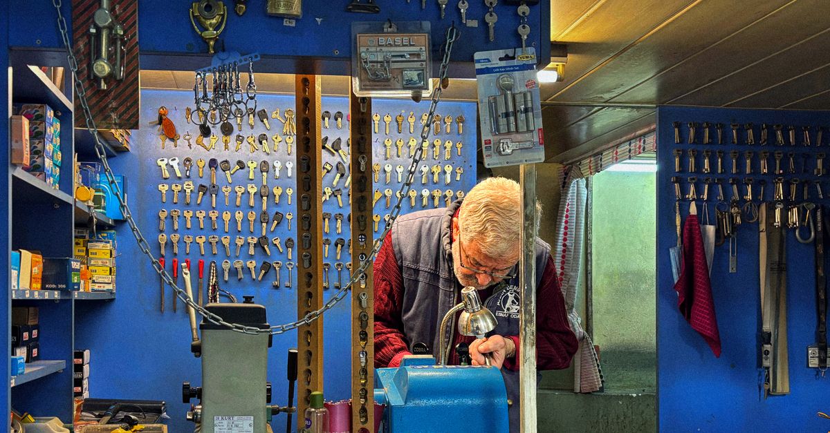 locksmith shop keys — Jericho Tpke Locksmith