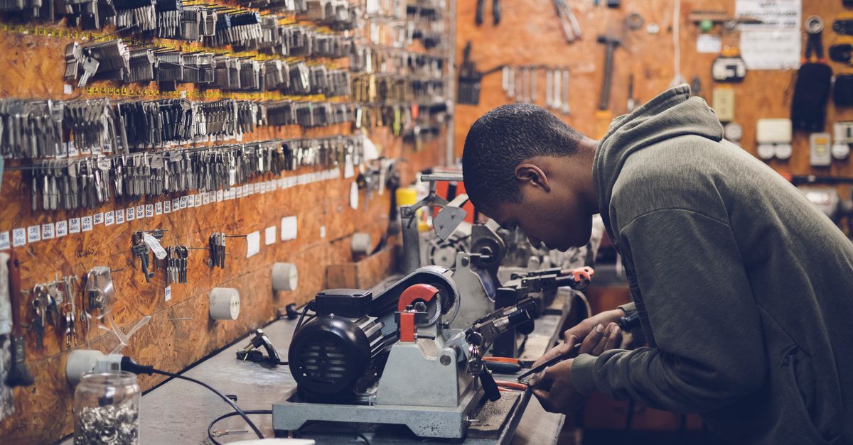 key maker professional — Jericho Tpke Locksmith